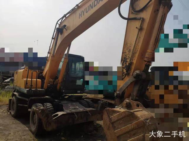 现代 R210W-7 挖掘机