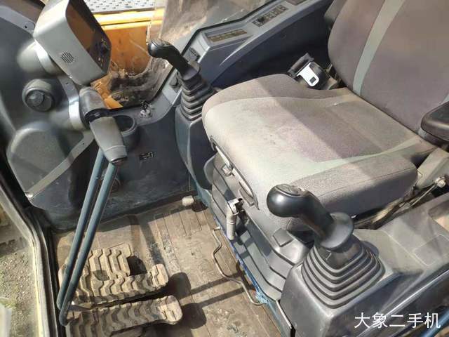 现代 R385LC-9T 挖掘机