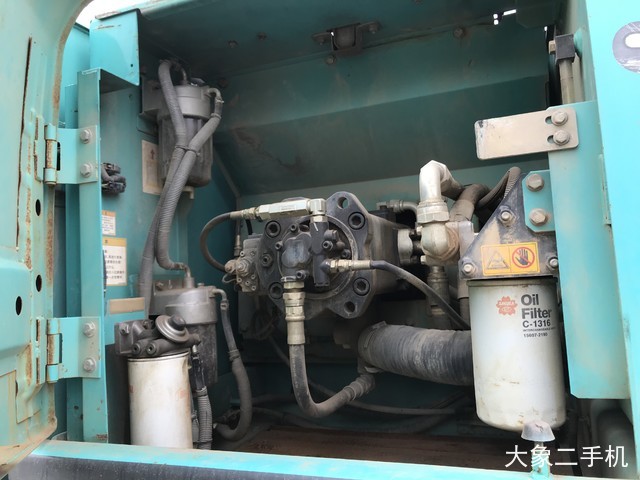 神钢 SK200-8 挖掘机