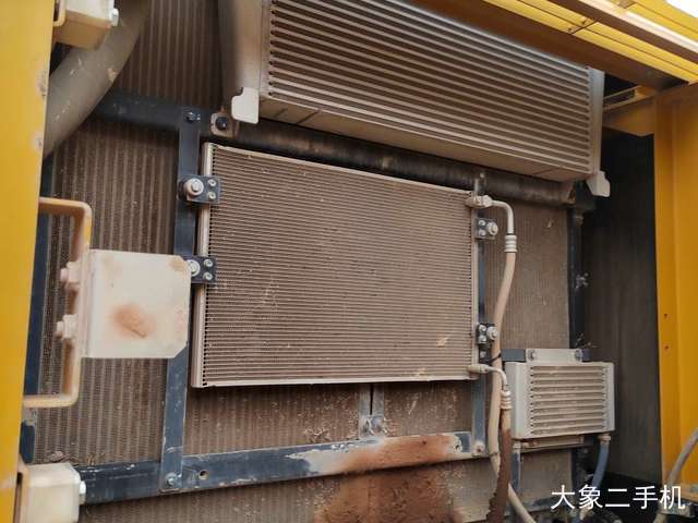 三一重工 SY375H 挖掘机