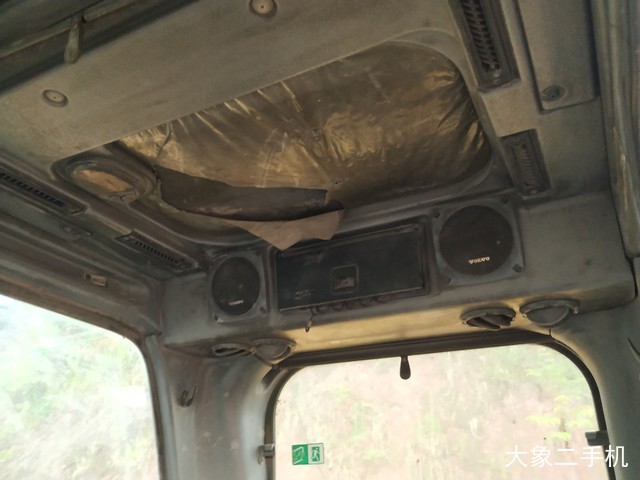 沃尔沃 EC210BLC 挖掘机