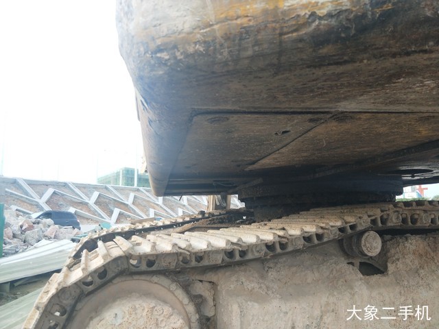 小松 PC200-8 挖掘机