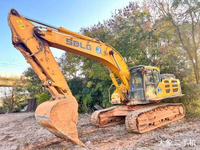 山东临工 LG6360E 挖掘机