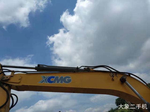 徐工 XE135B 挖掘机