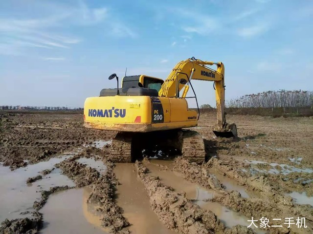 小松 PC200-8M0 挖掘机