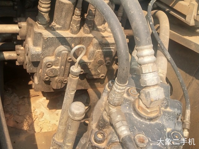 神钢 SK270D 挖掘机