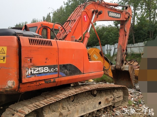 斗山 DH225LC-7 挖掘机