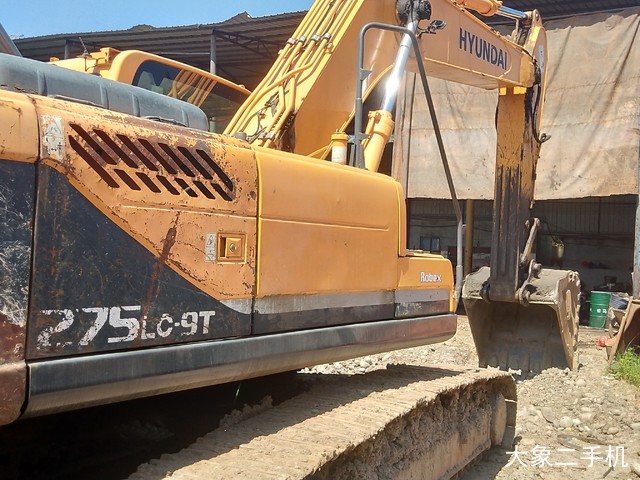 现代 R275LC-9T 挖掘机