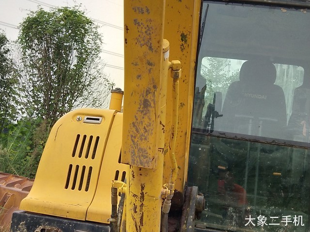 现代 R60-7 挖掘机