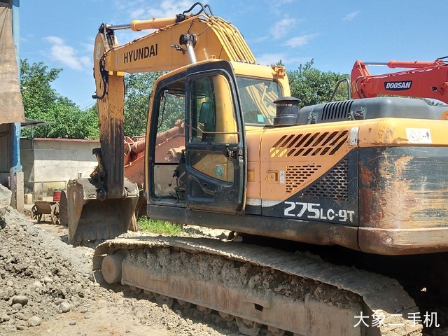 现代 R275LC-9T 挖掘机