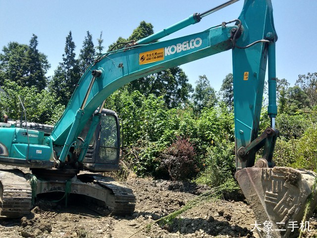 神钢 SK260LC-8 挖掘机