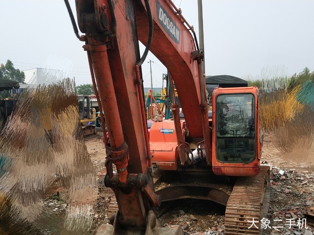 斗山 DH225LC-7 挖掘机