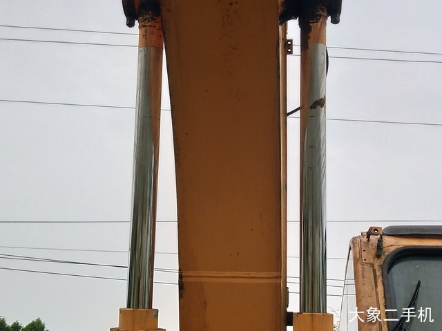 现代 R150LC-9 挖掘机