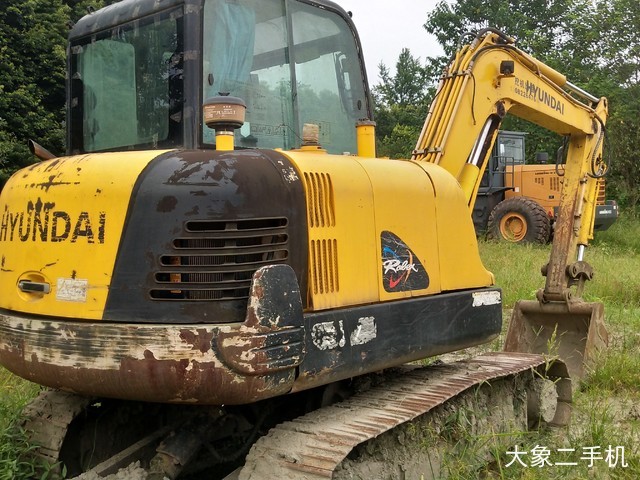 现代 R60-7 挖掘机