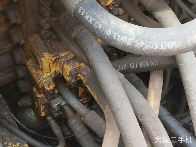 小松 PW220-7 挖掘机