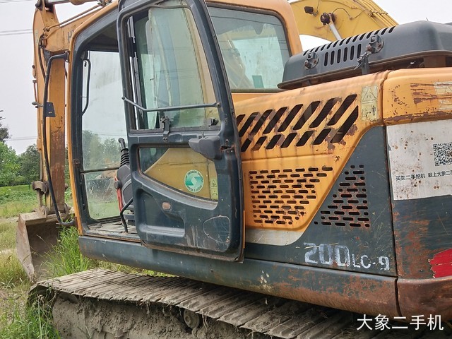 现代 R150LC-9 挖掘机