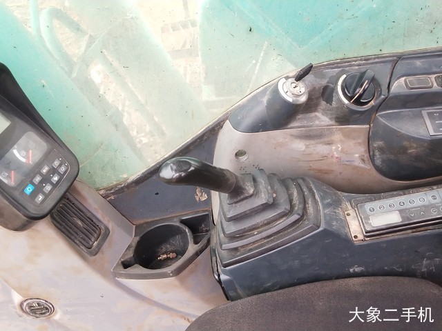 神钢 SK260LC-8 挖掘机