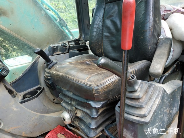 神钢 SK250-8 挖掘机