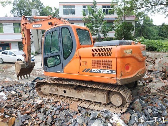 斗山 DX150LC 挖掘机