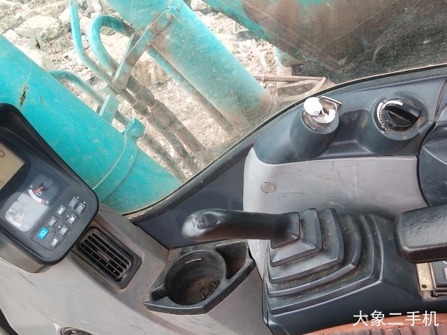 神钢 SK260LC-8 挖掘机