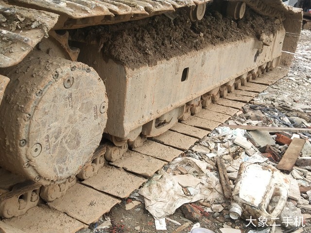 神钢 SK230-6E 挖掘机