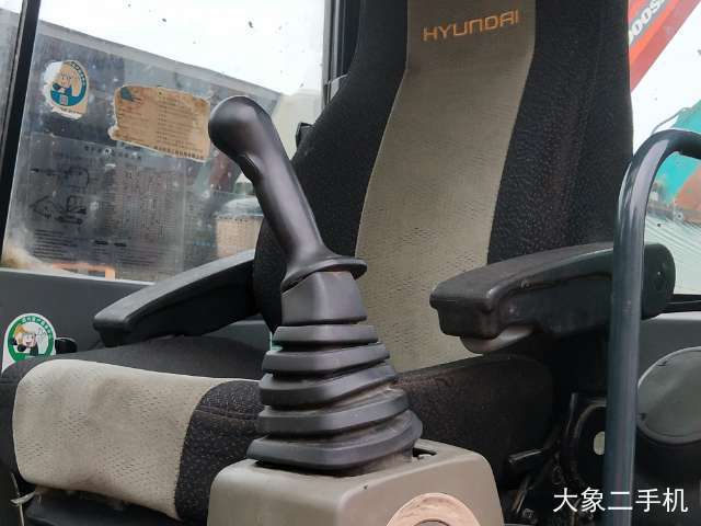 现代 R60-9VS 挖掘机