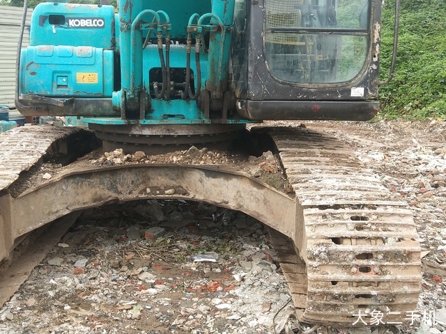 神钢 SK230-6E 挖掘机