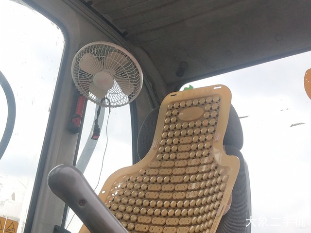 神钢 SK230-6E 挖掘机