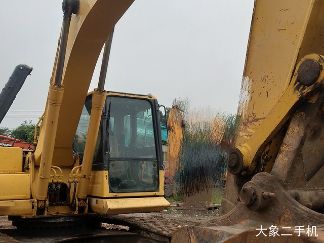 小松 PC240LC-8 挖掘机