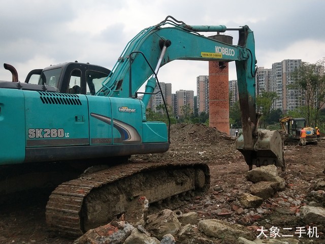 神钢 SK260LC-8 挖掘机