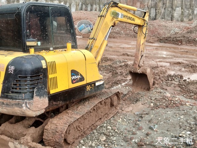 现代 R60-7 挖掘机