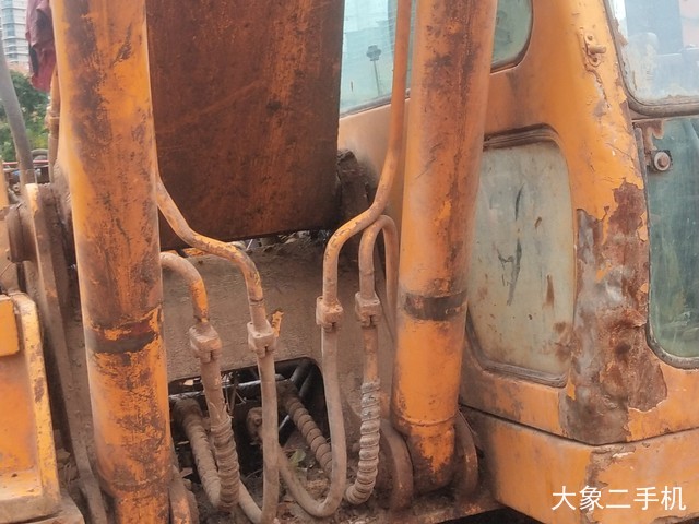 现代 R220-5 挖掘机