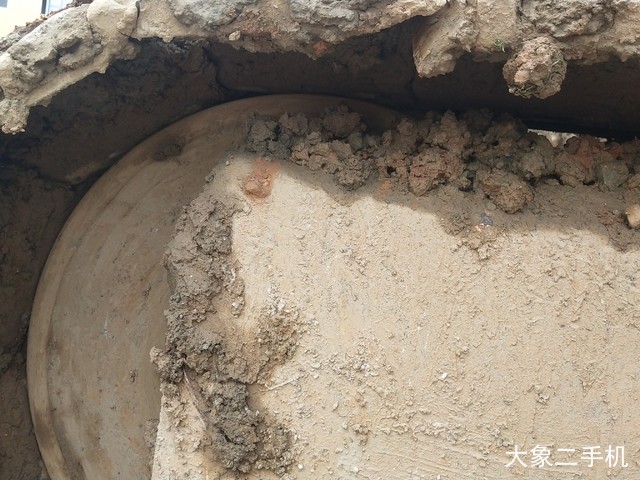 沃尔沃 EC210B 挖掘机