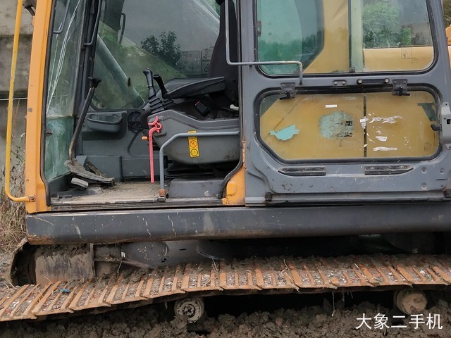 沃尔沃 EC240BLC 挖掘机