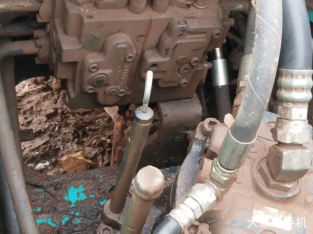 神钢 SK260LC-8 挖掘机