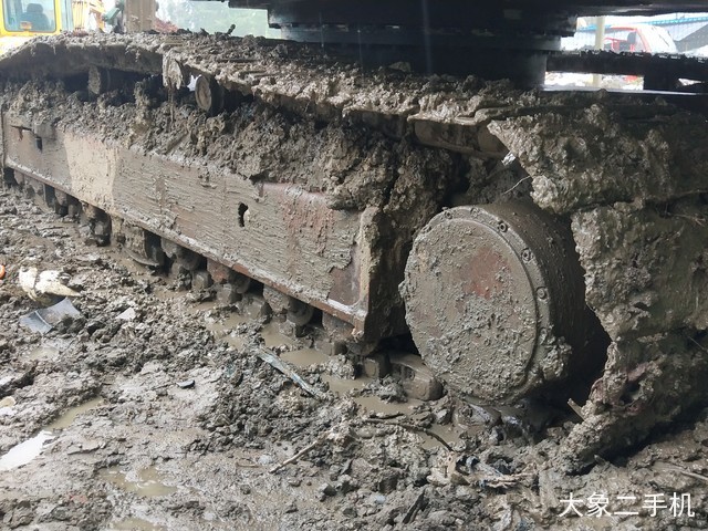 神钢 SK260LC-8 挖掘机