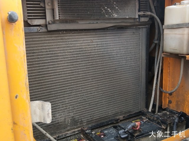 现代 R225LC-7 挖掘机