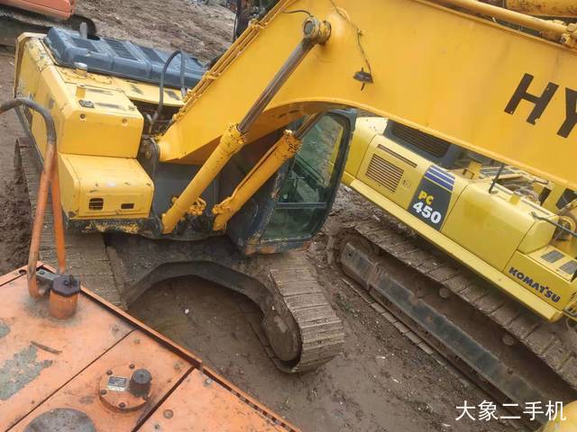 现代 R225LC-7 挖掘机