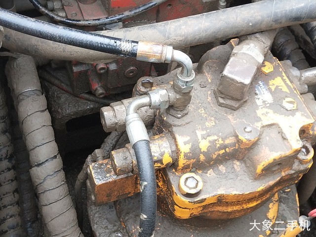 现代 R225LC-7 挖掘机