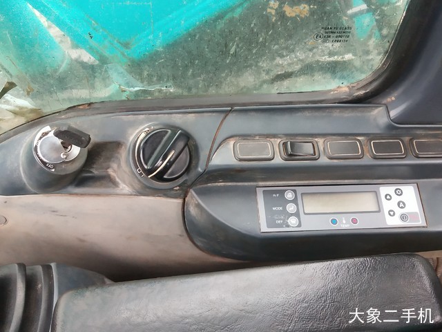 神钢 SK260LC-8 挖掘机