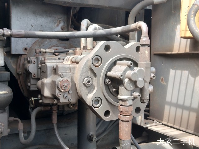 住友 SH200A3 挖掘机