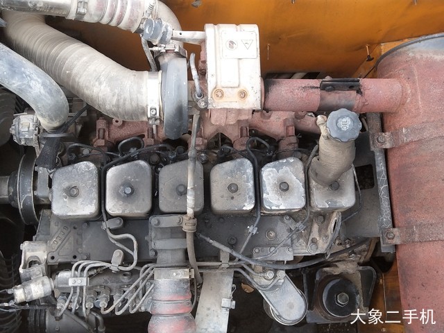 现代 R225LC-7 挖掘机