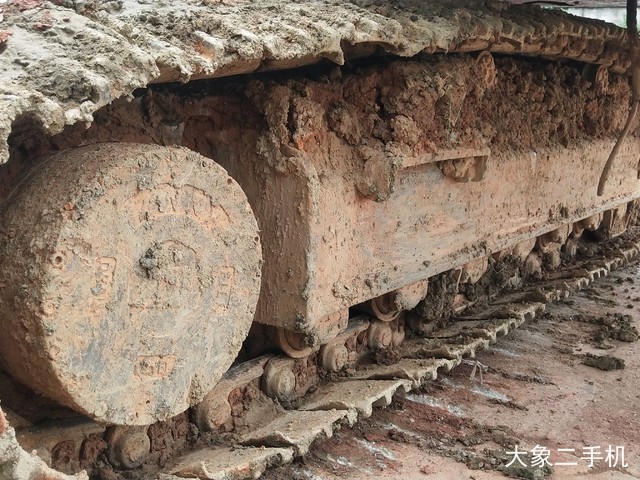 沃尔沃 EC210B 挖掘机