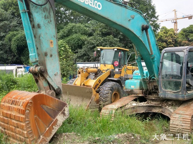 神钢 SK260LC-8 挖掘机
