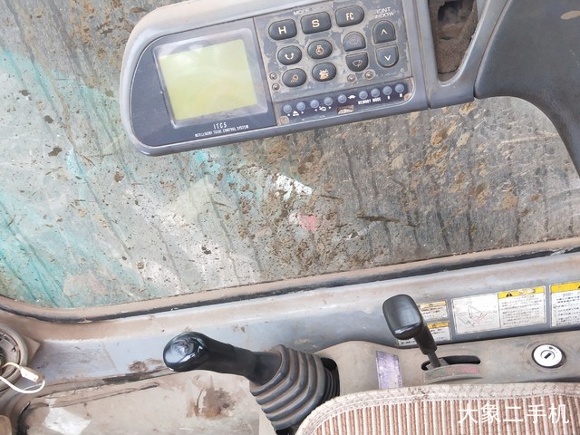 神钢 SK200-3 挖掘机