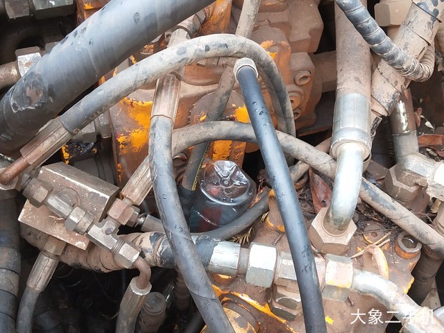 三一重工 SY135C-8 挖掘机