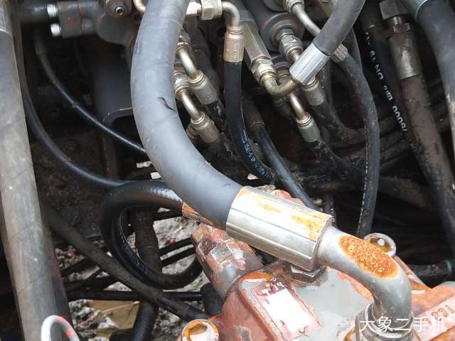 沃尔沃 EC240BLC 挖掘机