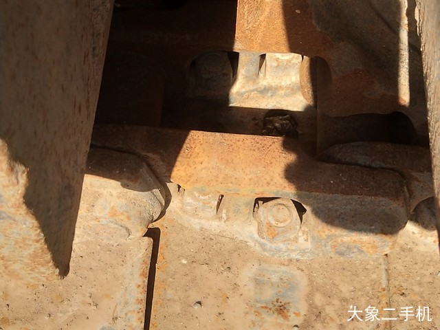 山东临工 LG6225E 挖掘机