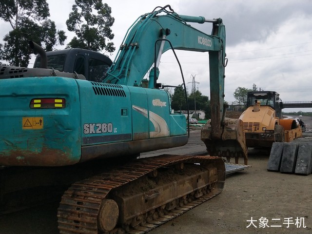 神钢 SK260LC-8 挖掘机