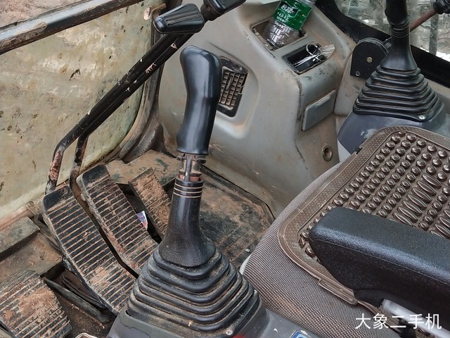 三一重工 SY135C-8 挖掘机